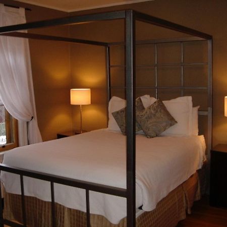 Avalon Bed And Breakfast Ottawa Exterior photo