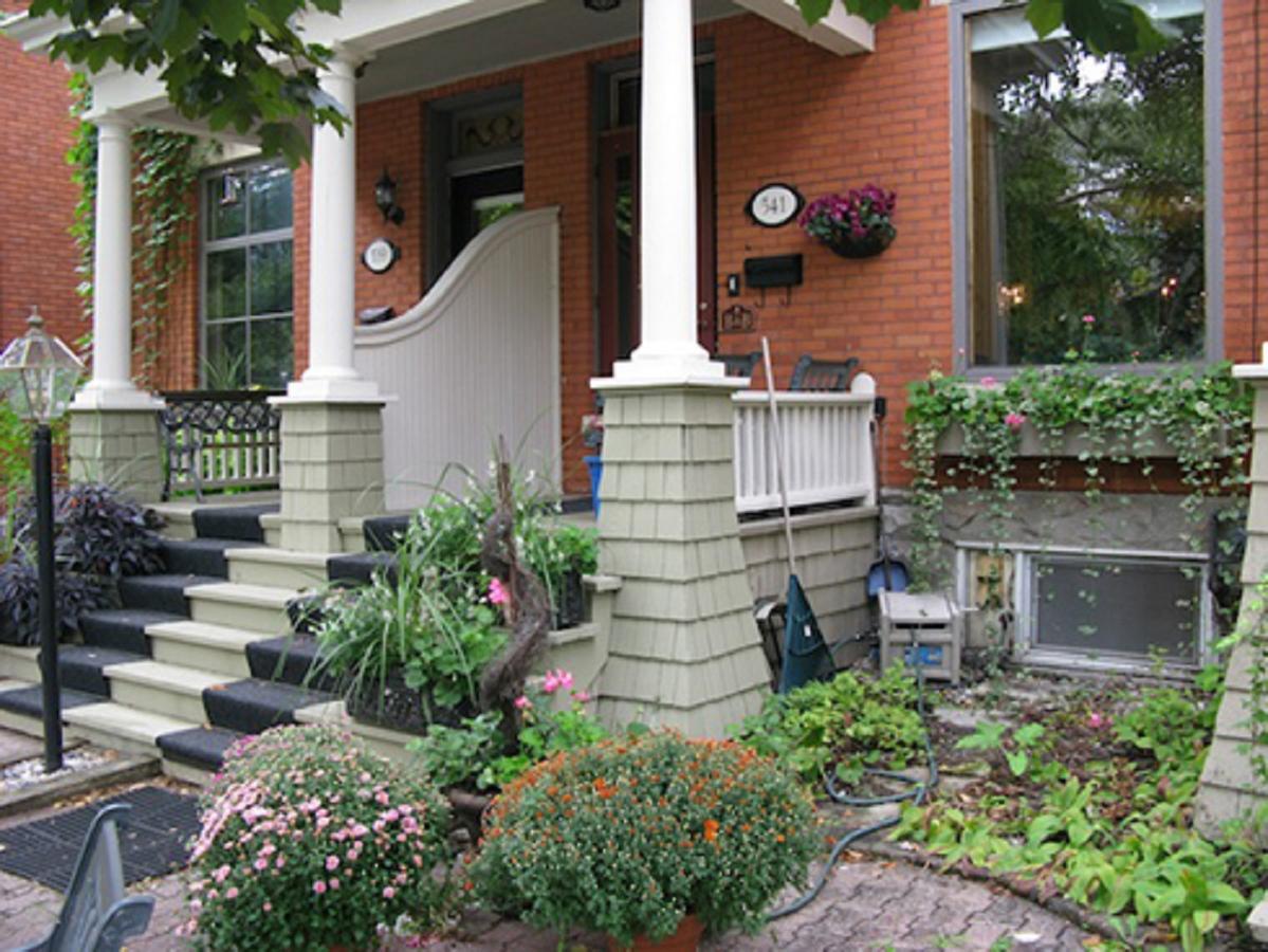 Avalon Bed And Breakfast Ottawa Exterior photo