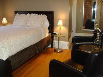 Avalon Bed And Breakfast Ottawa Exterior photo